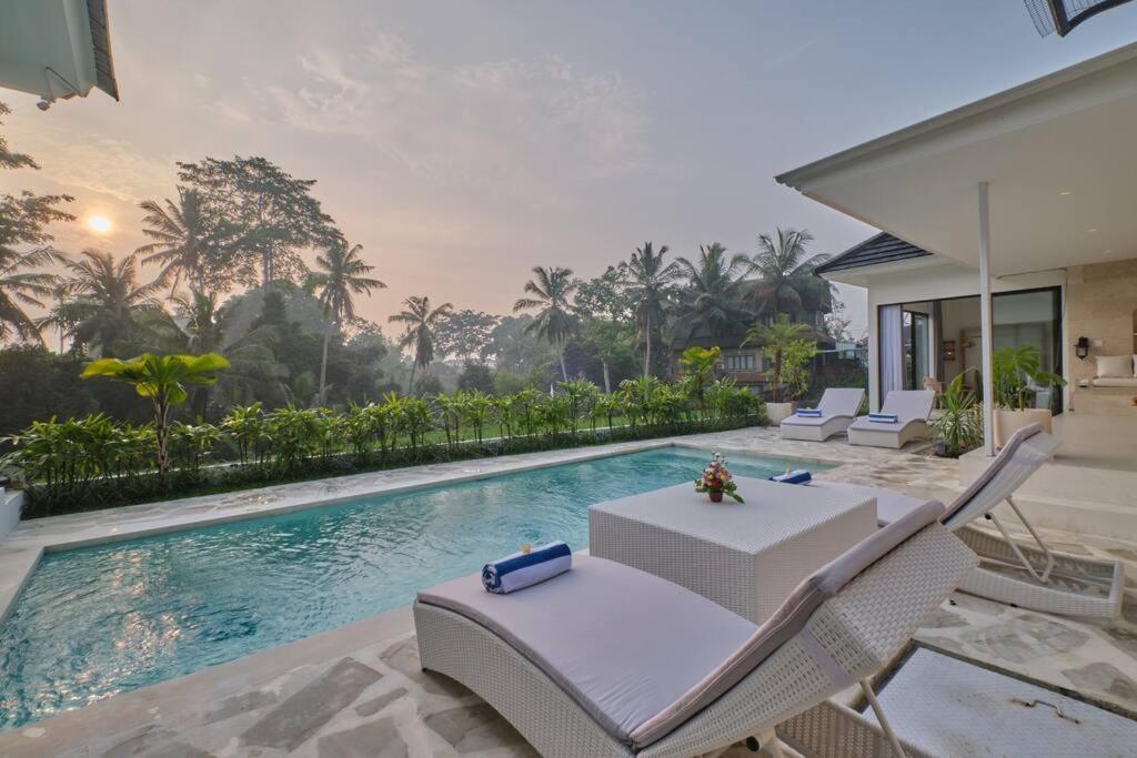 Newly! 3Bdr Modern Villa Close To Ubud Center Extérieur photo